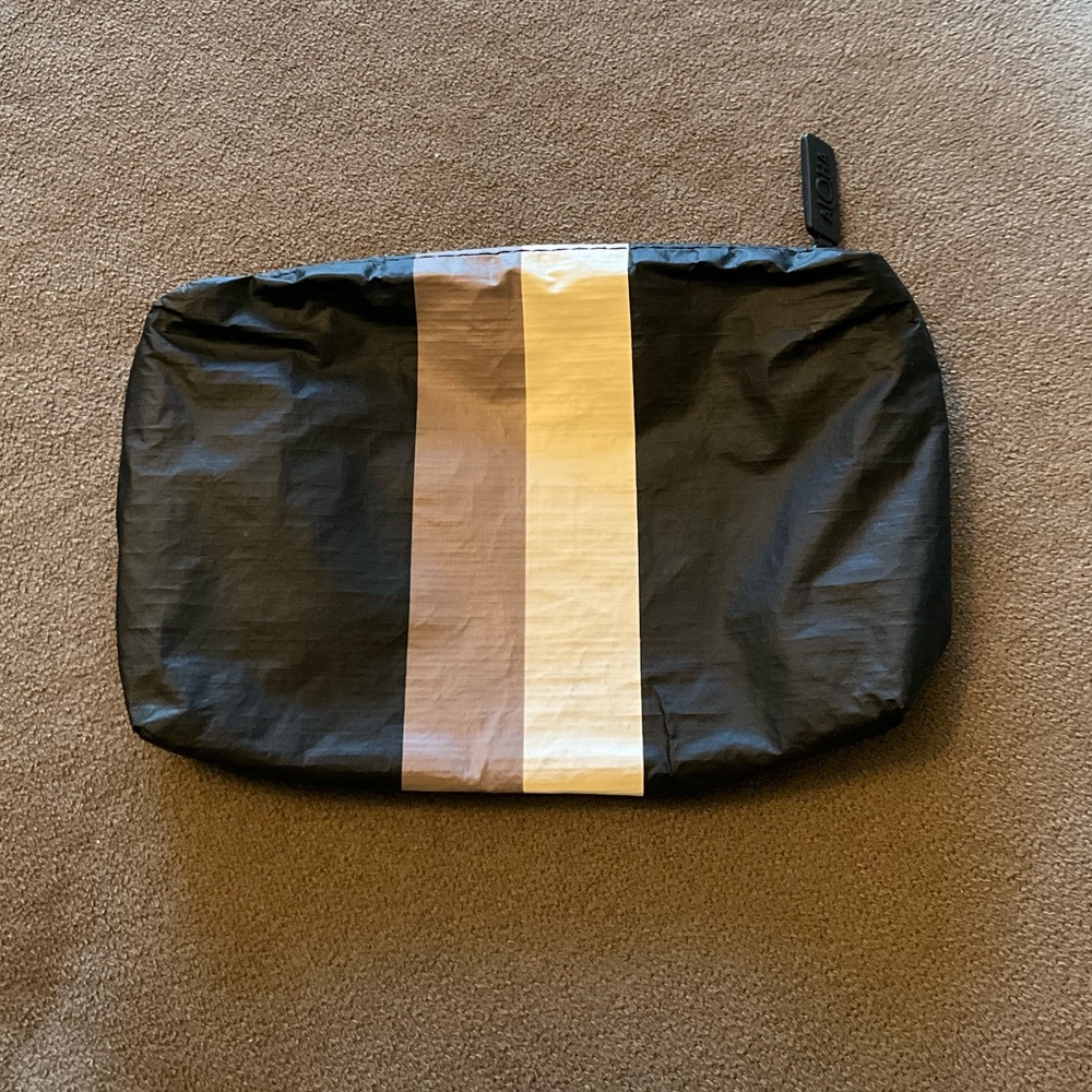 Aloha Collection Mini Pouch Caffe on Black Like new